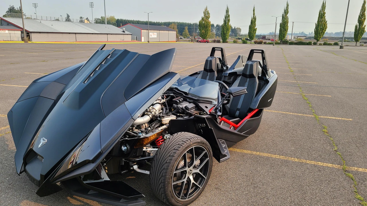 2016 Polaris Slingshot - Image 11 of 31