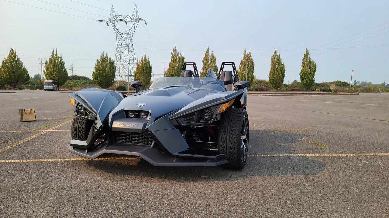2016 Polaris Slingshot - Image 10 of 31