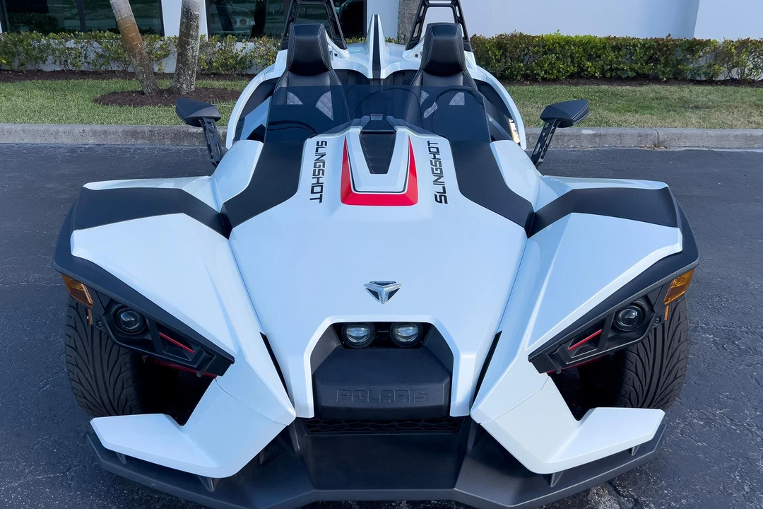 2016 Polaris Slingshot - Image 2 of 31