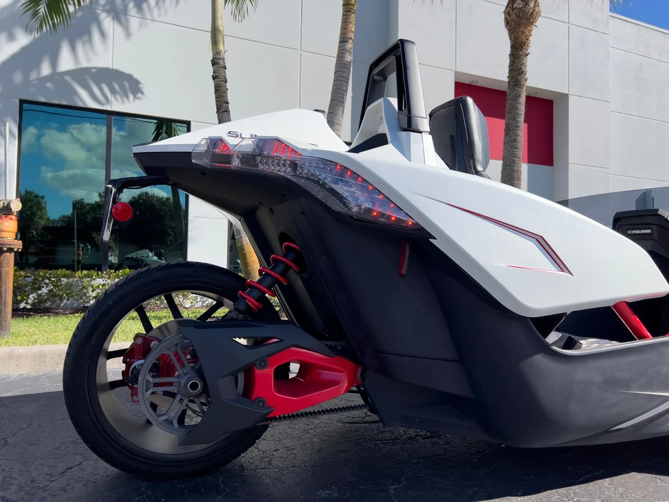 2016 Polaris Slingshot - Image 24 of 31