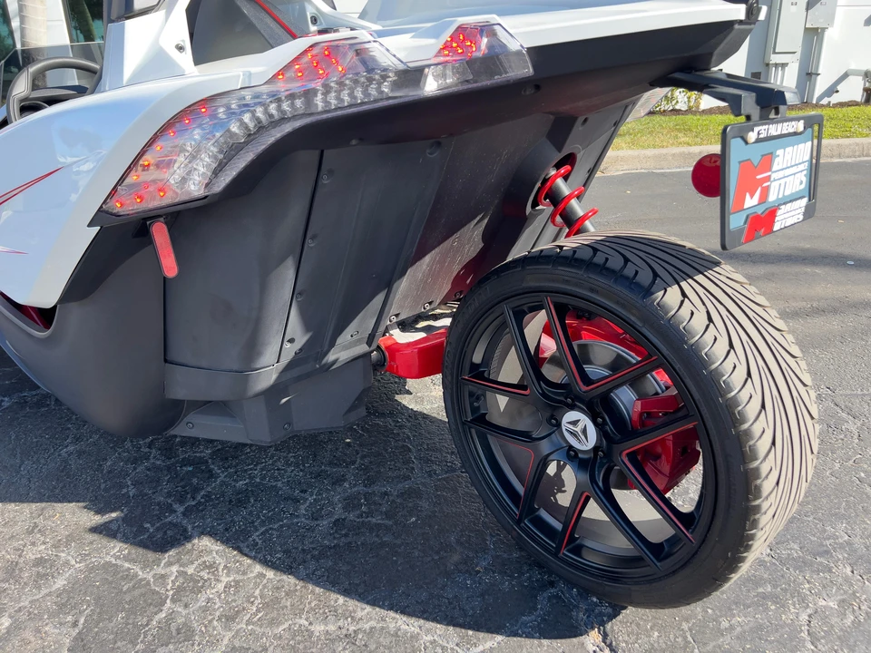 2016 Polaris Slingshot - Image 18 of 31
