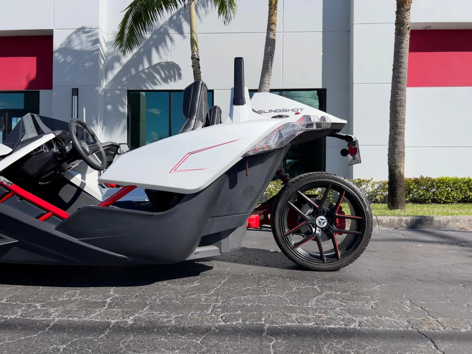 2016 Polaris Slingshot - Image 23 of 31
