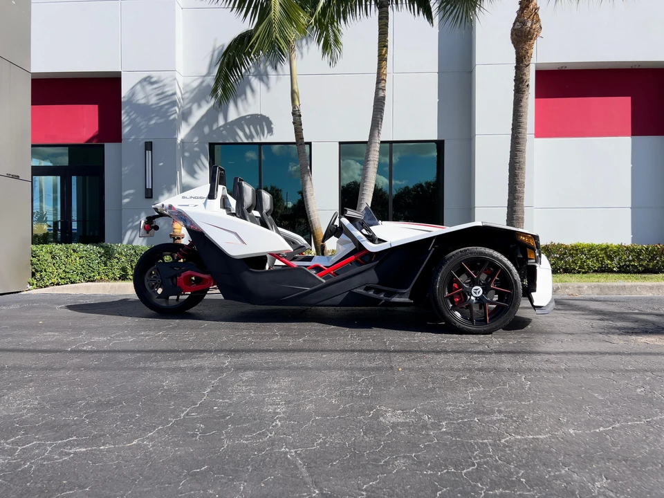 2016 Polaris Slingshot - Image 14 of 31