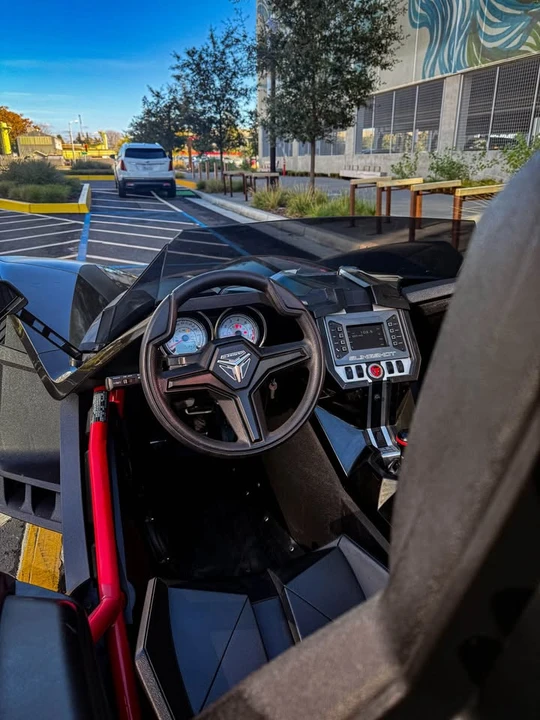 2016 Polaris Slingshot - Image 6 of 8