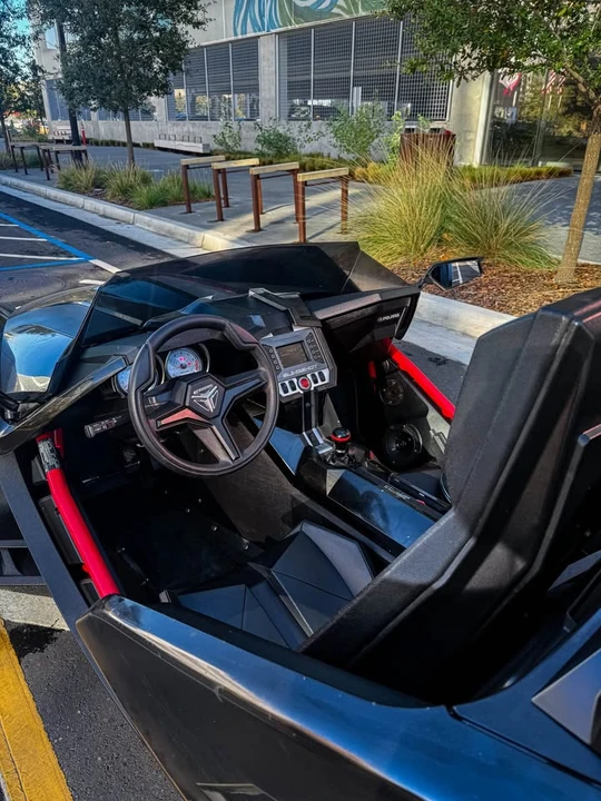 2016 Polaris Slingshot - Image 7 of 8