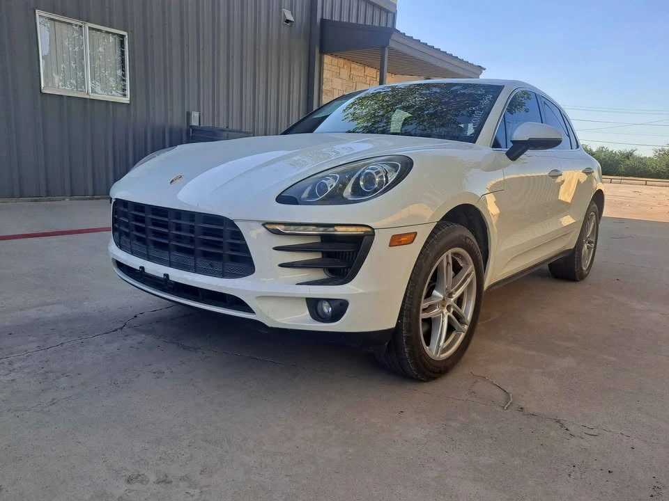 2016 Porsche 958 Cayenne - Image 2 of 11