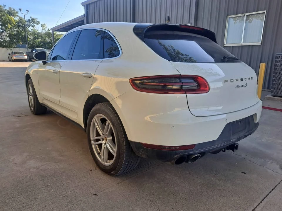 2016 Porsche 958 Cayenne - Image 4 of 11
