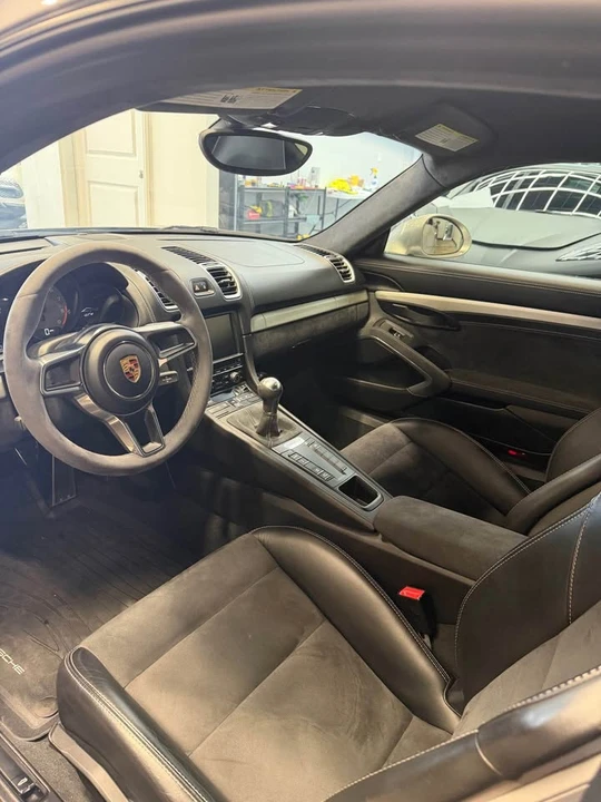 2016 Porsche 981 Cayman GT4 - Image 5 of 10