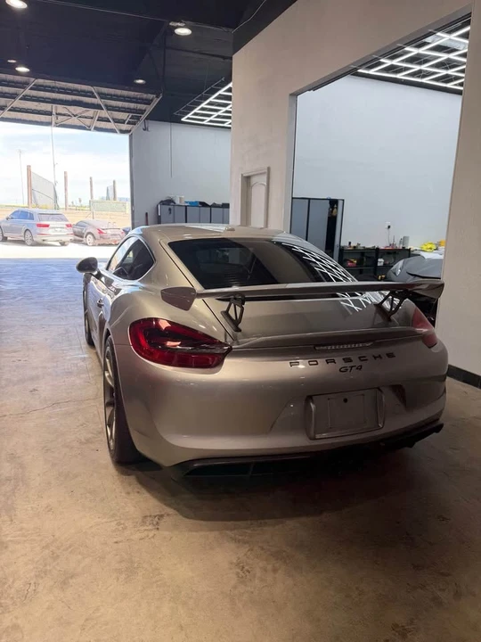 2016 Porsche 981 Cayman GT4 - Image 3 of 10