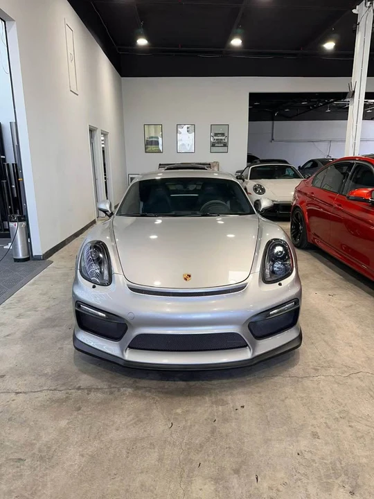 2016 Porsche 981 Cayman GT4 - Image 2 of 8