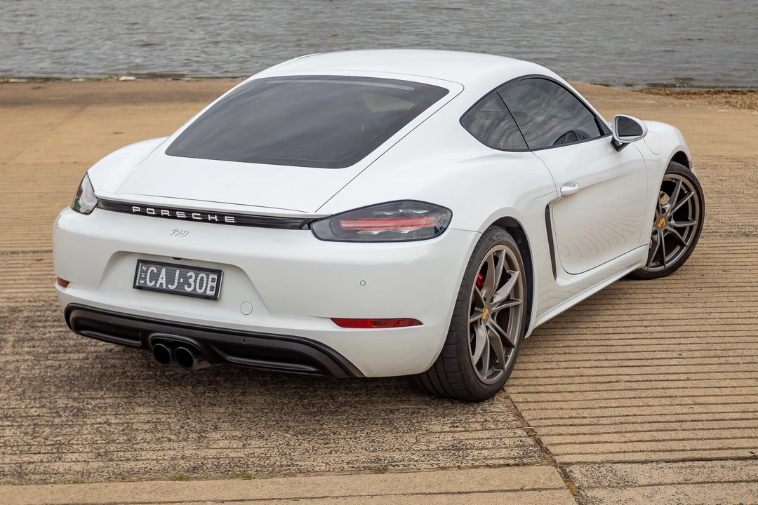 2016 Porsche 718 Cayman S - Image 13 of 31