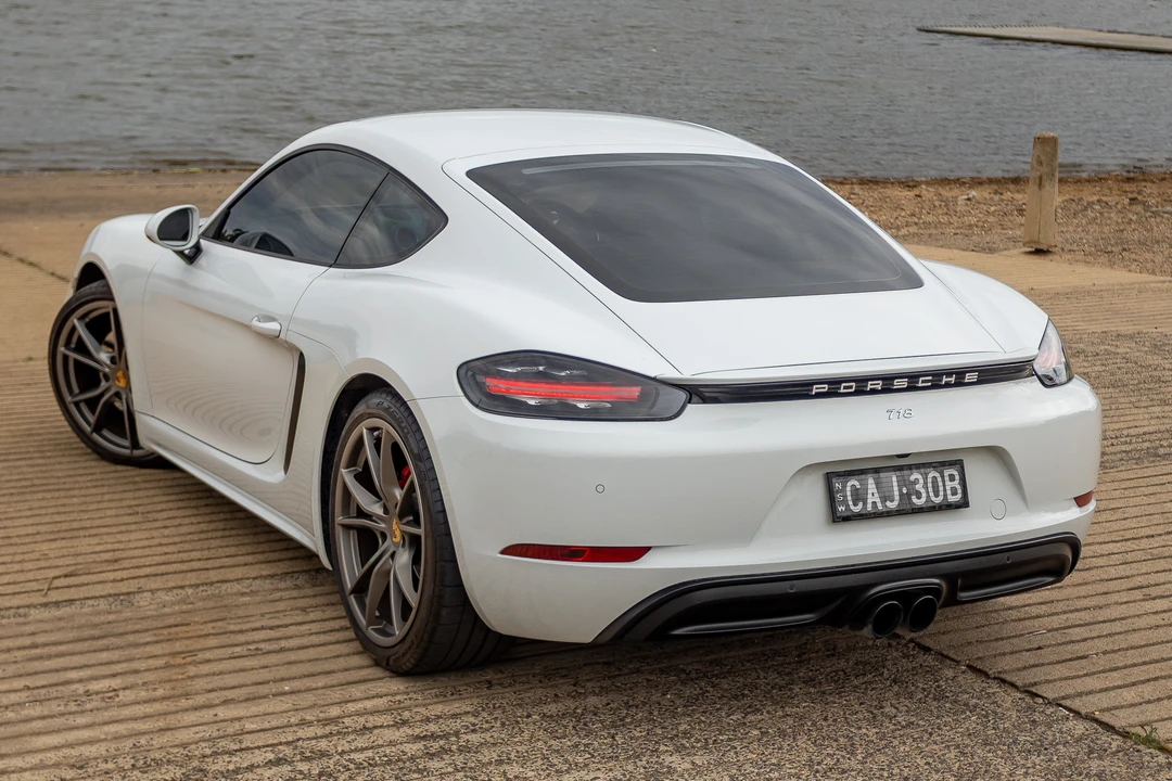 2016 Porsche 718 Cayman S - Image 15 of 31