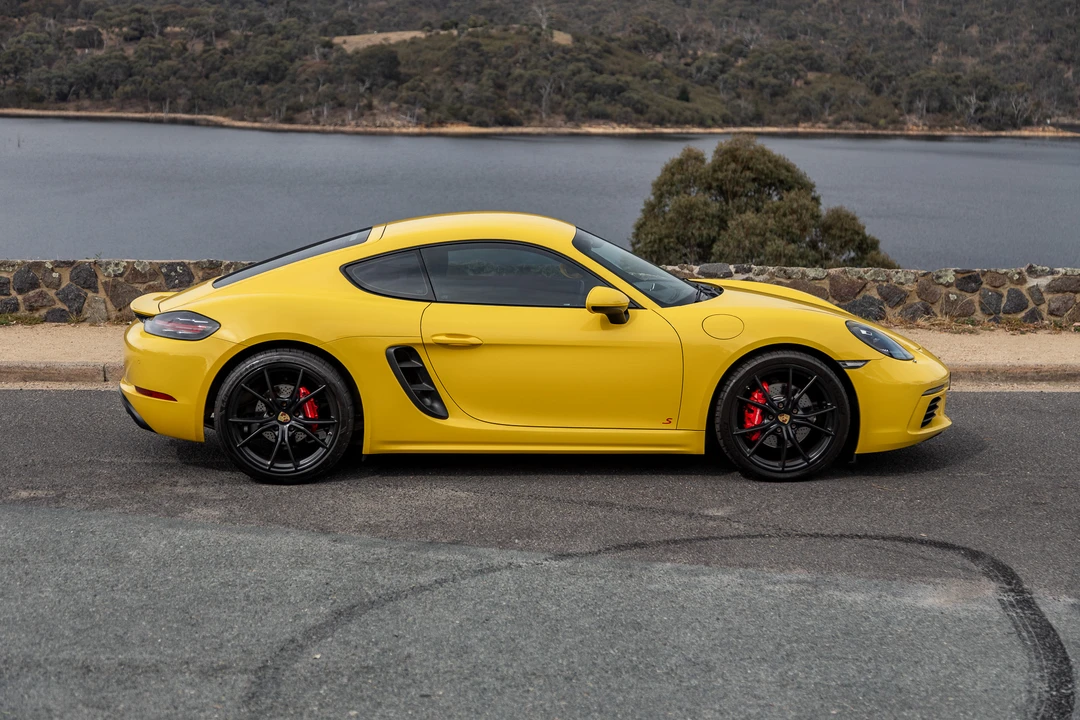 2016 Porsche 718 Cayman S - Image 15 of 31