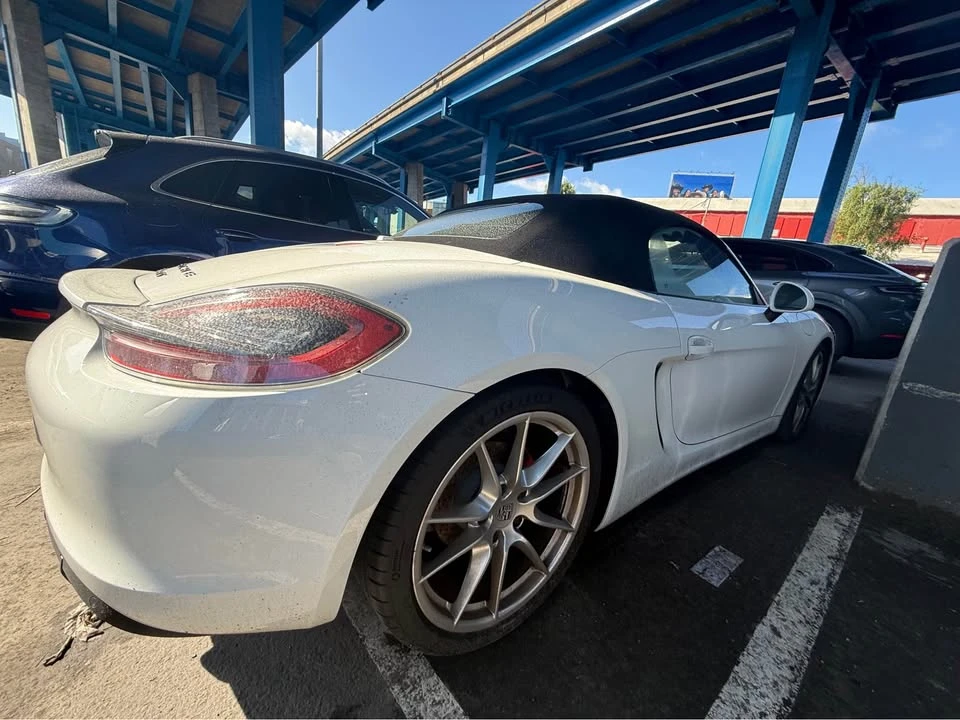2016 Porsche 981 Boxster GTS - Image 9 of 20