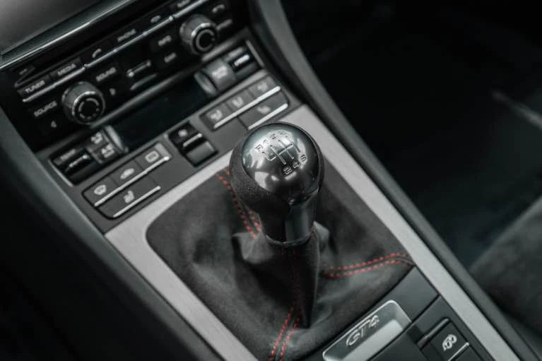 2016 Porsche 981 Cayman GT4 - Image 13 of 14