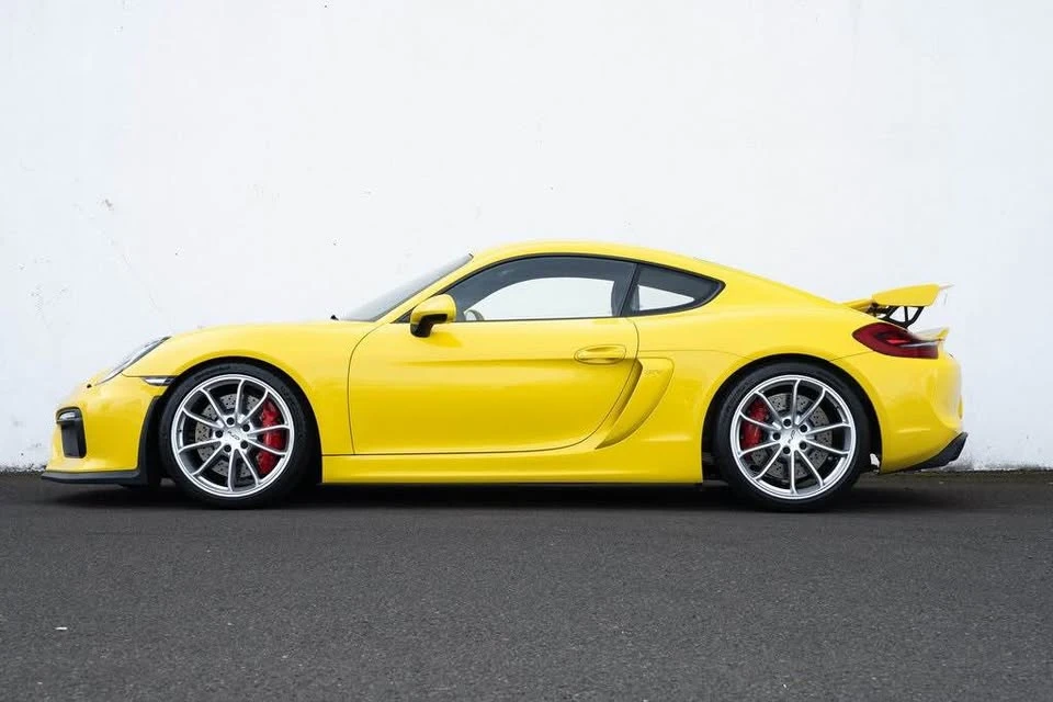 2016 Porsche 981 Cayman GT4 - Image 16 of 19