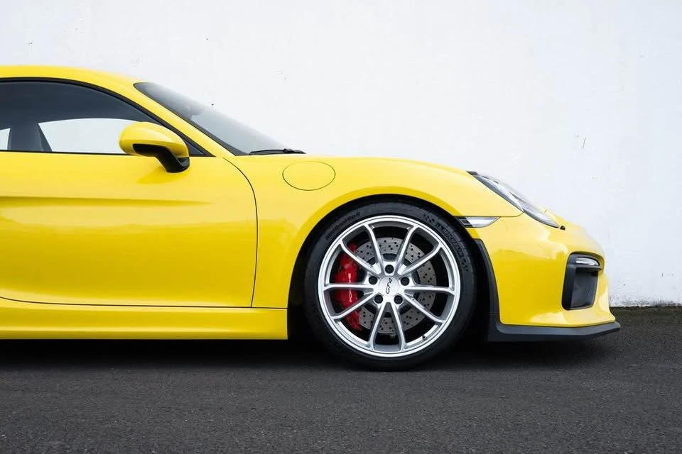 2016 Porsche 981 Cayman GT4 - Image 8 of 19