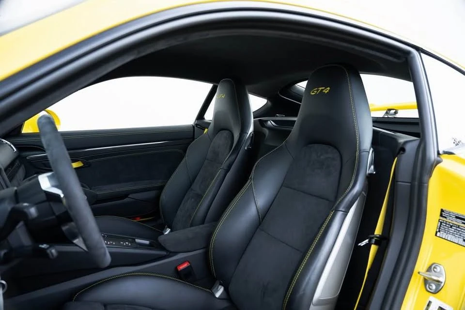 2016 Porsche 981 Cayman GT4 - Image 7 of 19