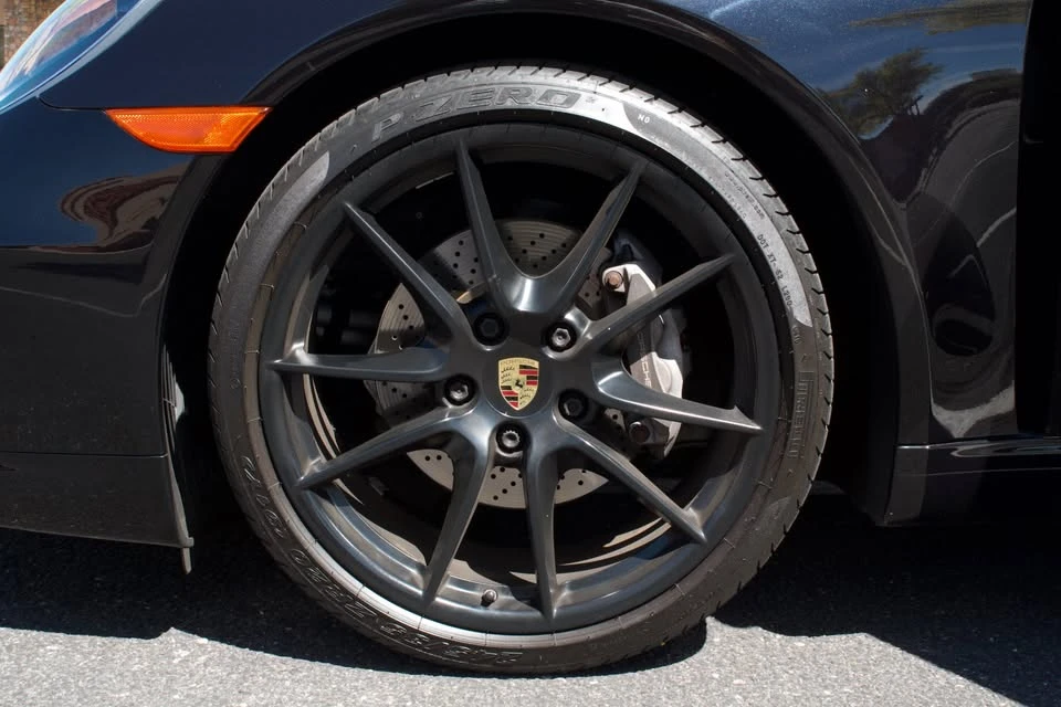 2016 Porsche 991 Carrera - Image 17 of 20