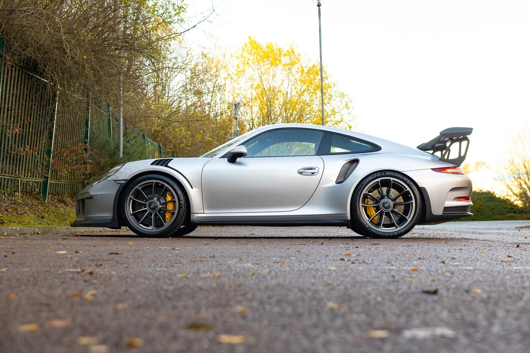 2016 Porsche 991 GT3 RS - Image 8 of 31