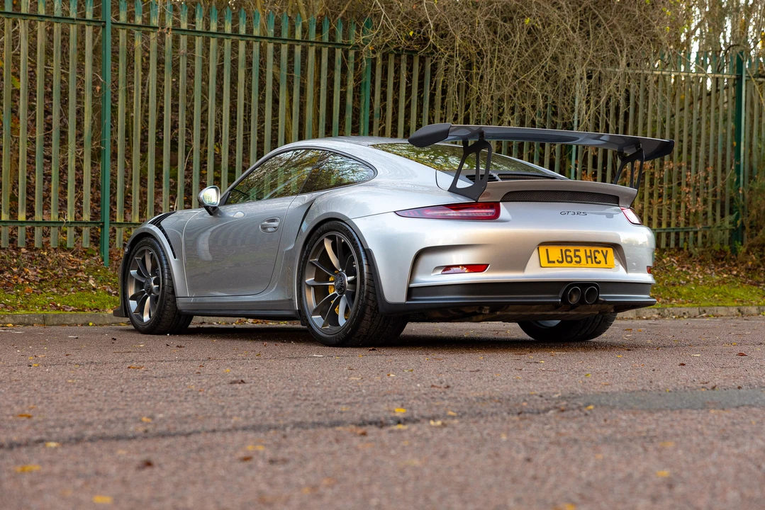 2016 Porsche 991 GT3 RS - Image 7 of 31