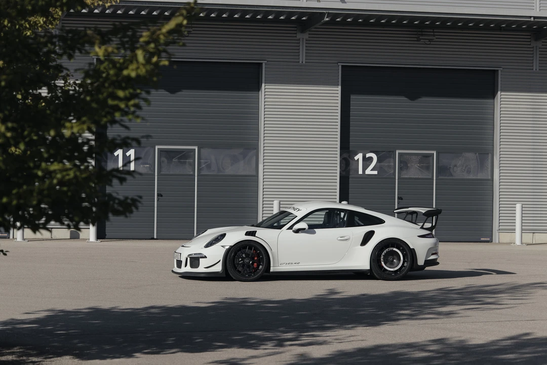 2016 Porsche 991 GT3 RS - Image 11 of 31