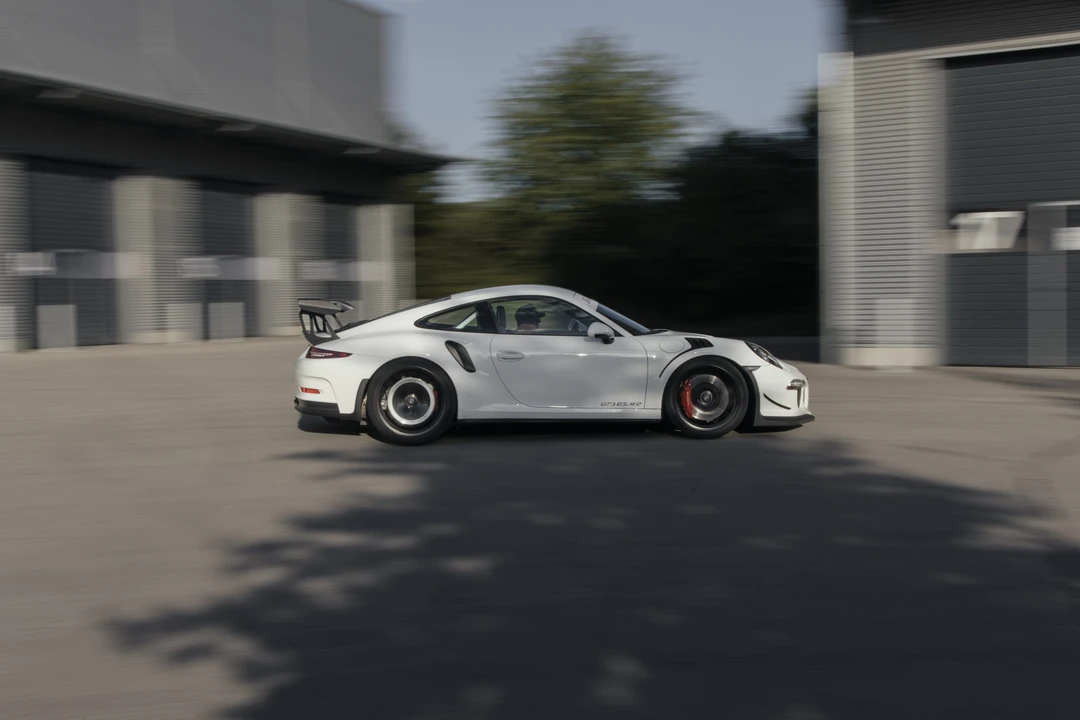 2016 Porsche 991 GT3 RS - Image 16 of 31