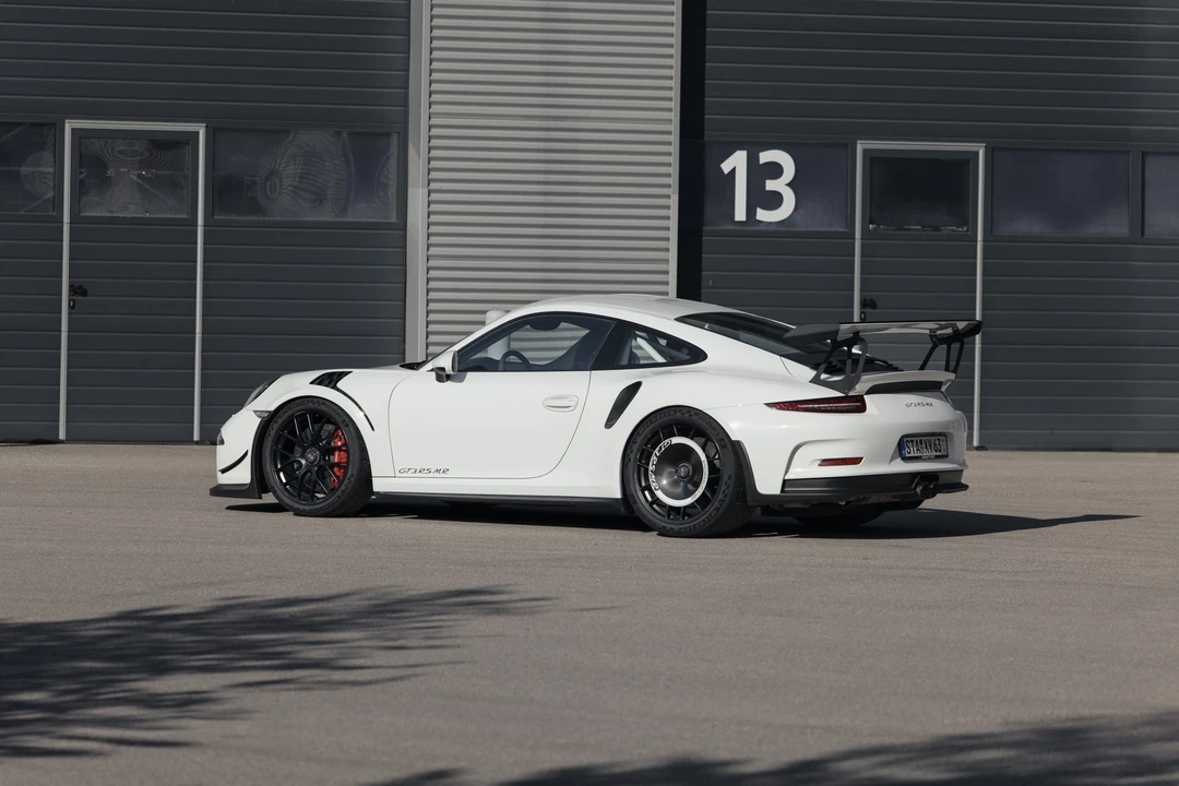 2016 Porsche 991 GT3 RS - Image 26 of 31
