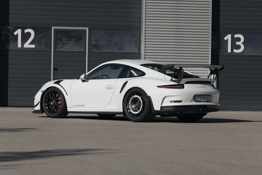 2016 Porsche 991 GT3 RS - Image 27 of 31