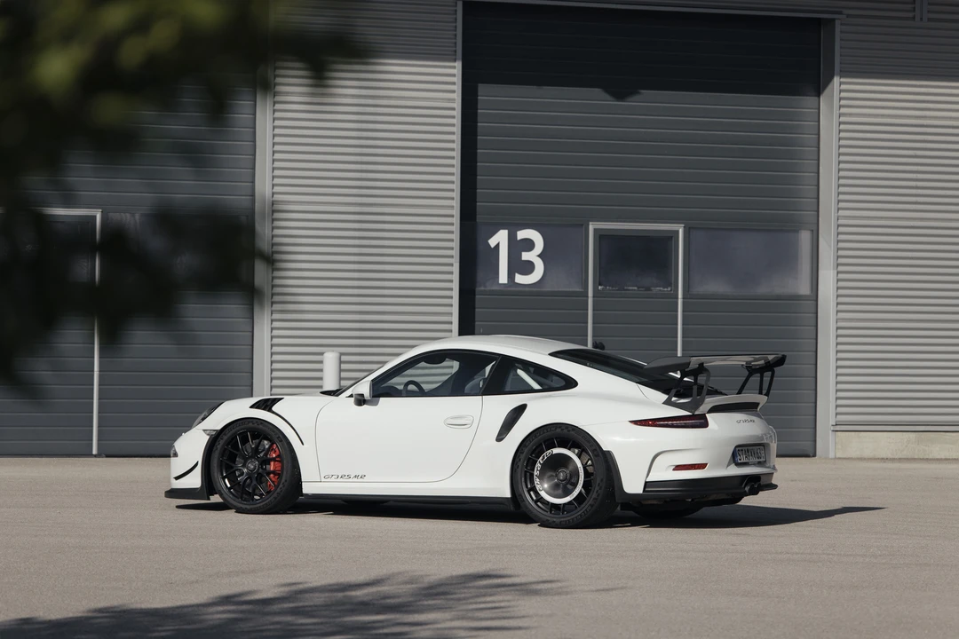 2016 Porsche 991 GT3 RS - Image 29 of 31