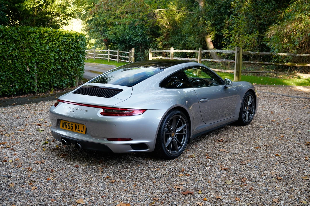 2016 Porsche 991 Carrera 4 - Image 5 of 31