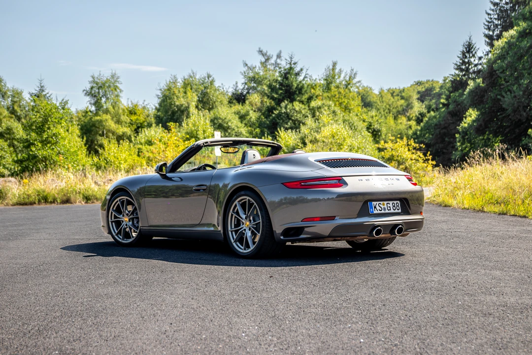 2017 Porsche 991 Carrera - Image 24 of 31