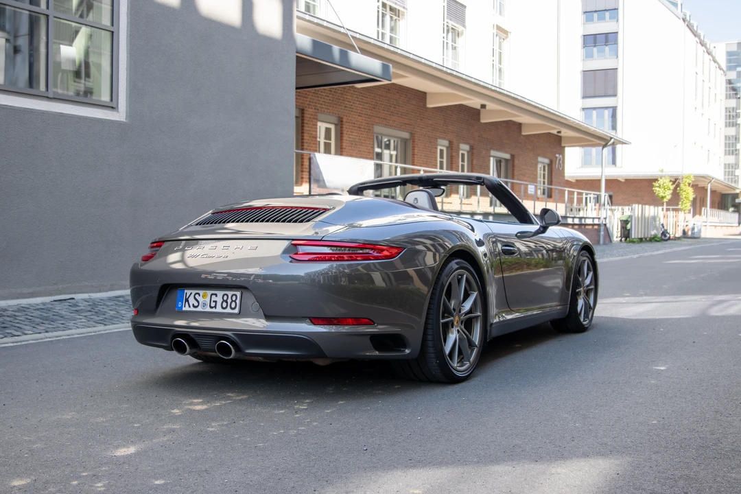 2017 Porsche 991 Carrera - Image 28 of 31