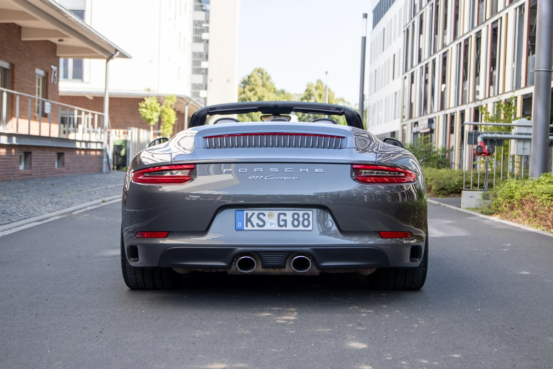 2017 Porsche 991 Carrera - Image 29 of 31