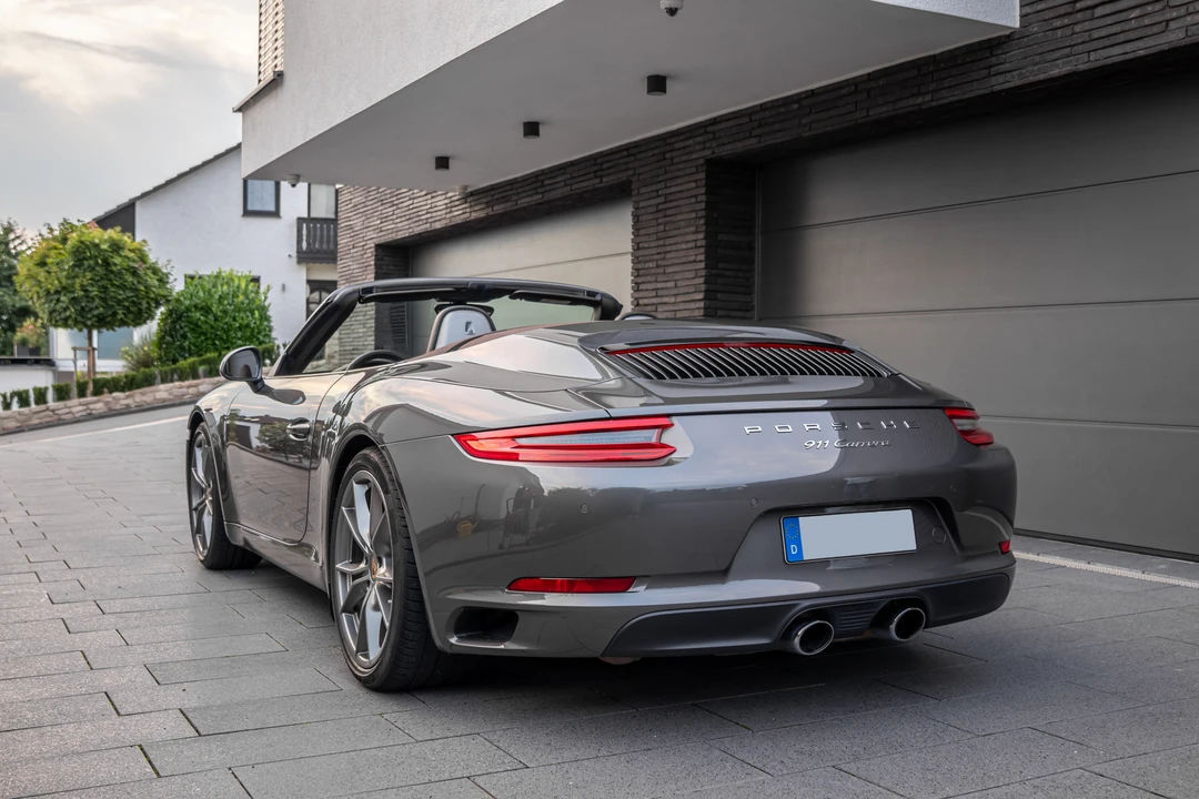 2017 Porsche 991 Carrera - Image 7 of 31