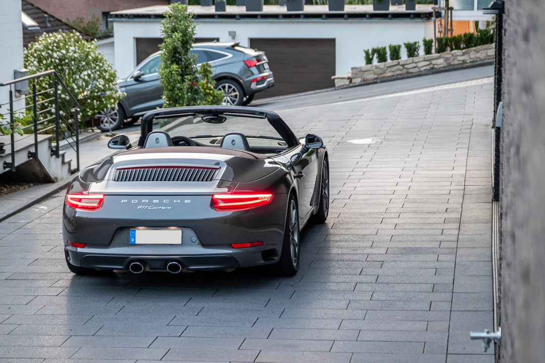 2017 Porsche 991 Carrera - Image 19 of 31