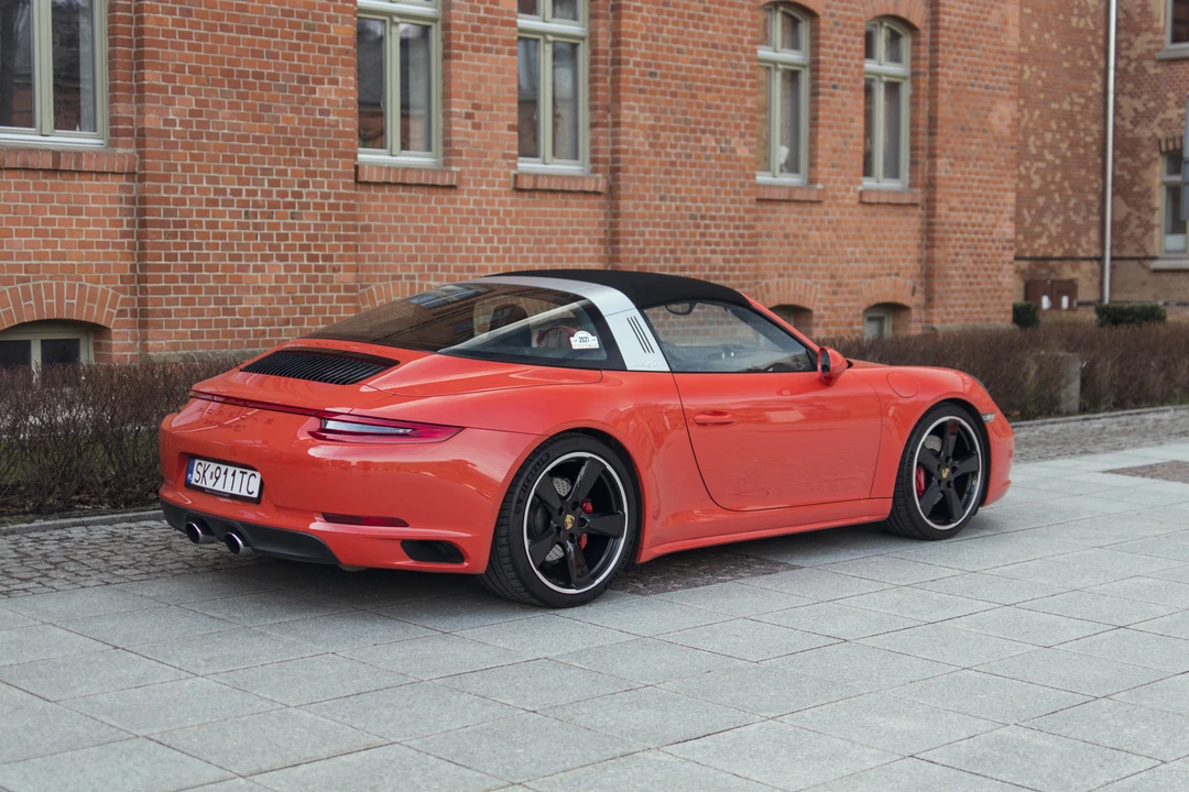 2016 Porsche 991 Targa 4 & 4S - Image 7 of 31