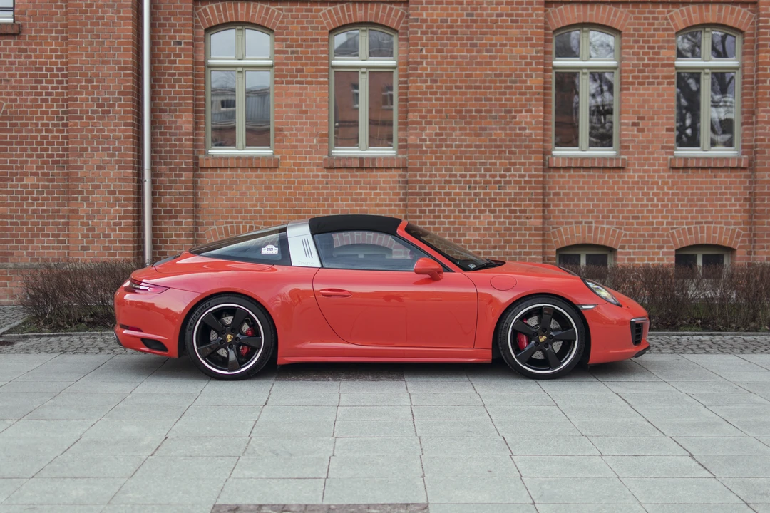 2016 Porsche 991 Targa 4 & 4S - Image 8 of 31