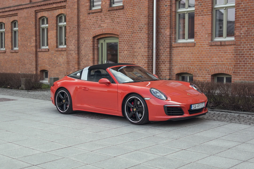 2016 Porsche 991 Targa 4 & 4S - Image 9 of 31