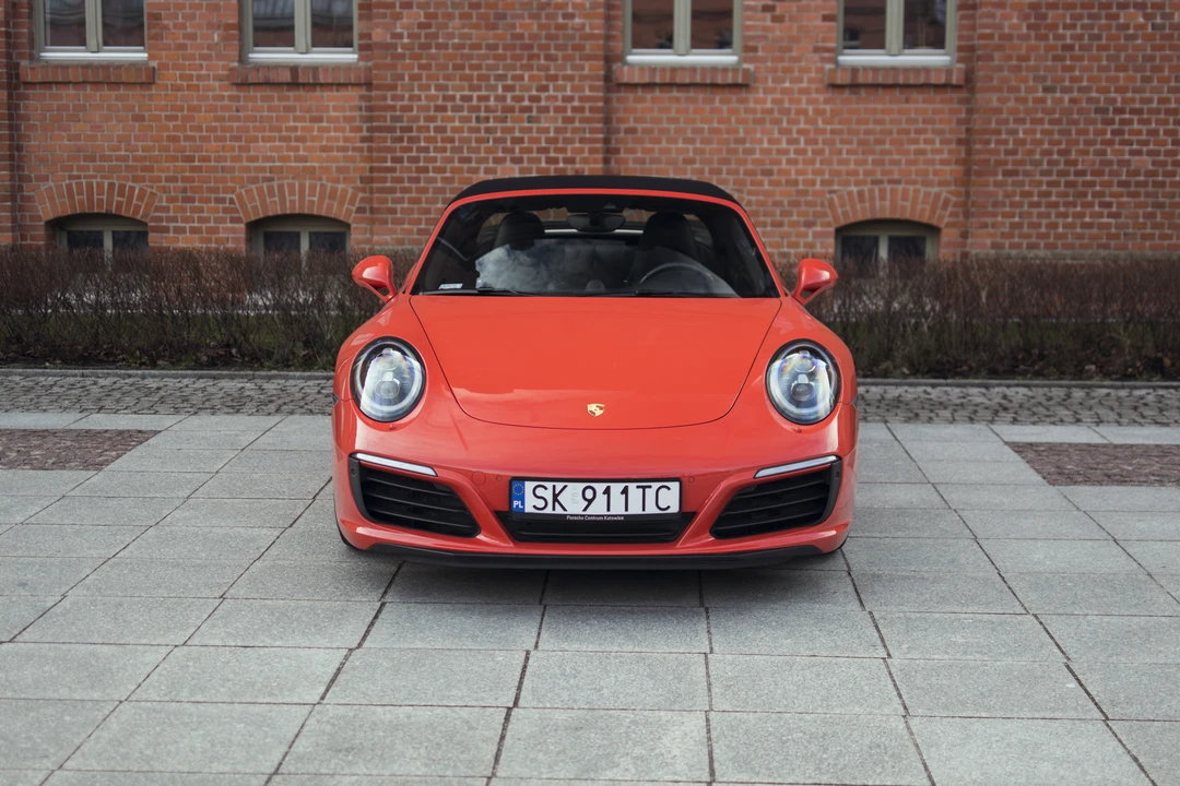 2016 Porsche 991 Targa 4 & 4S - Image 2 of 31