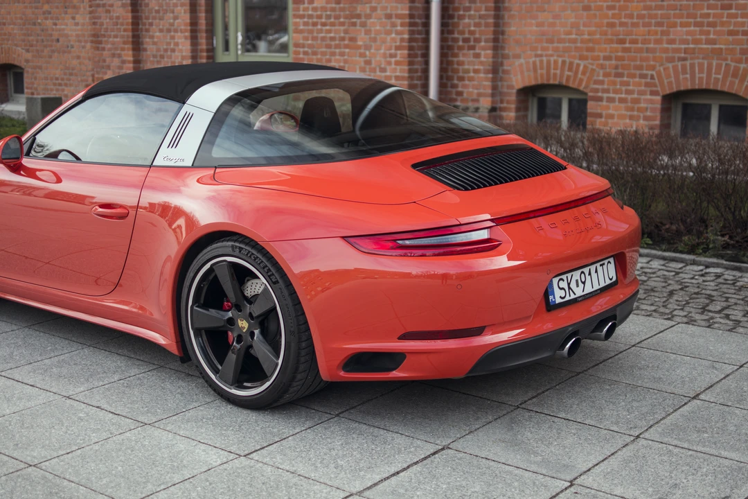 2016 Porsche 991 Targa 4 & 4S - Image 19 of 31