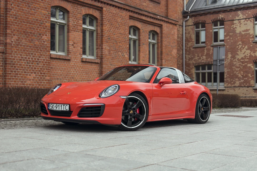 2016 Porsche 991 Targa 4 & 4S - Image 10 of 31