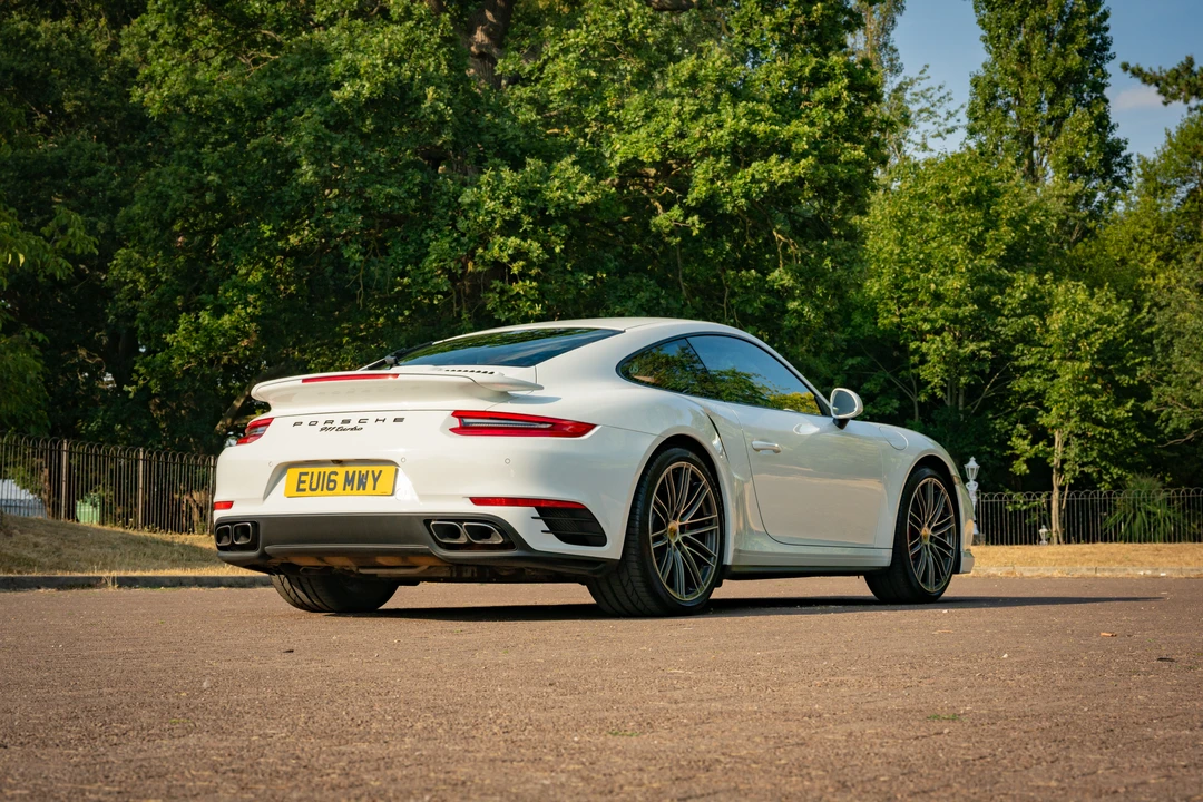 2016 Porsche 991 Turbo - Image 15 of 31
