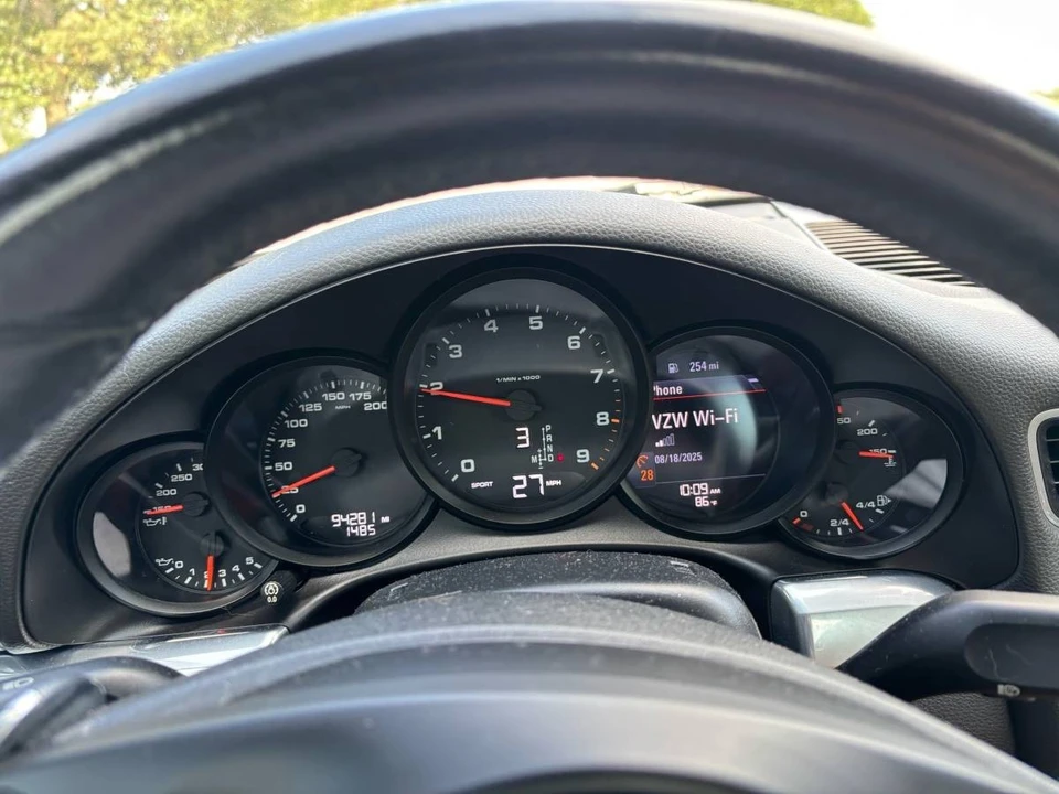 2016 Porsche 991 Carrera - Image 16 of 17