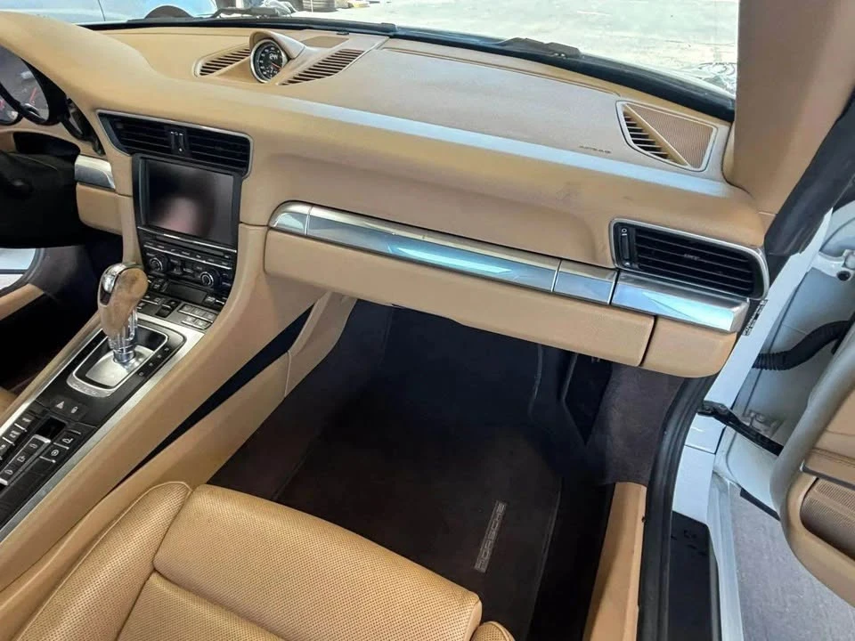 2016 Porsche 991 Carrera - Image 7 of 9