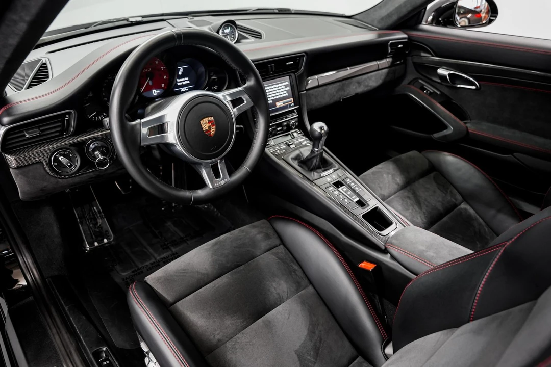 2016 Porsche 911 - Image 9 of 31