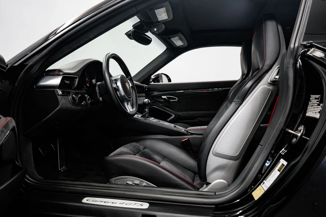 2016 Porsche 911 - Image 19 of 31