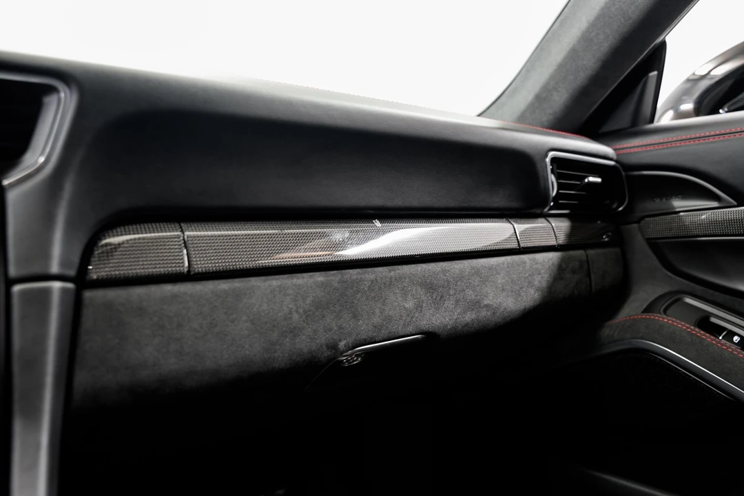 2016 Porsche 911 - Image 17 of 31