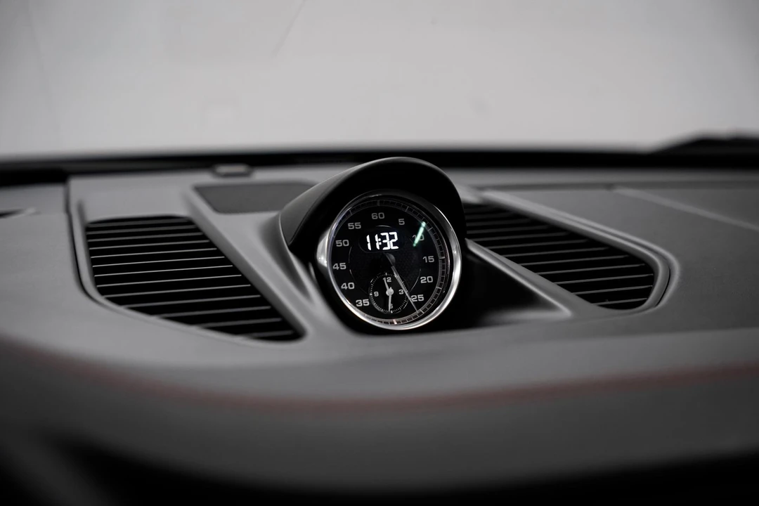 2016 Porsche 911 - Image 12 of 31