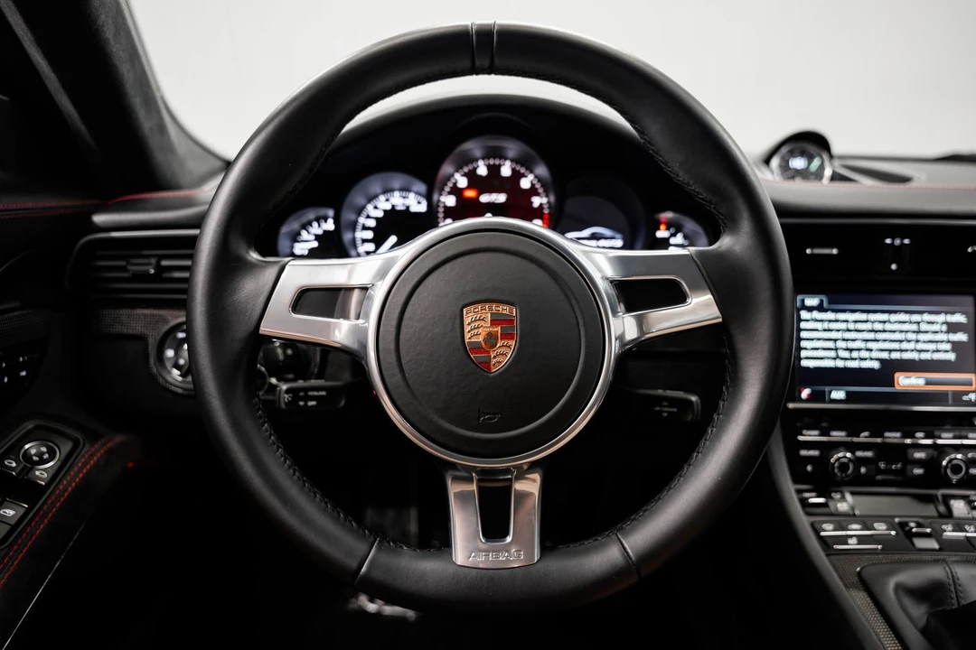 2016 Porsche 911 - Image 10 of 31